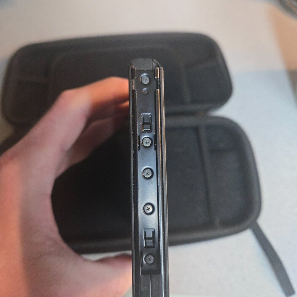 Nintendo Switch - Picture 5 of 16